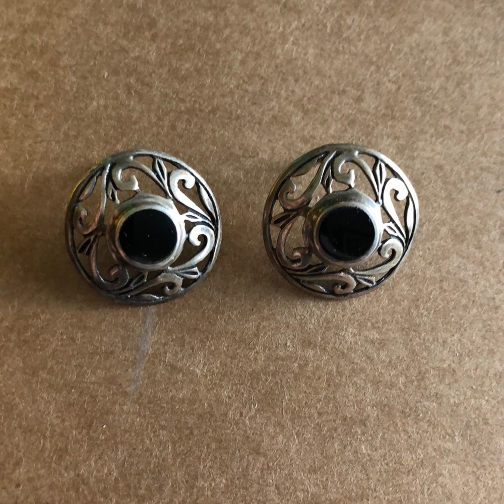 Sterling silver round earrings with black stone